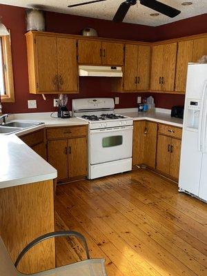 Virtuous Women Cleaning