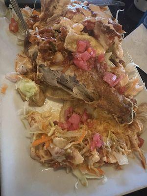 Cocido : mal cocido sin sal y y con sabor a echado a perder junto con sangre .