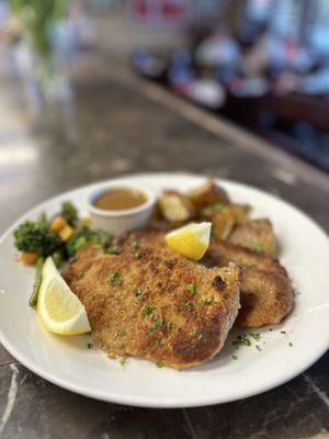 CHICKEN SCHNITZEL