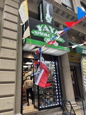 Yaya Smoke Shop & More
