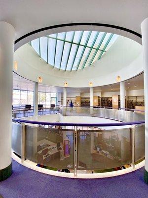 Atrium at the center of library, built in 1994, executive architect Paul Murdoch