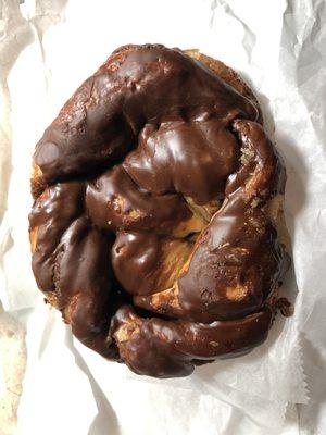 Chocolate pretzel (very good)