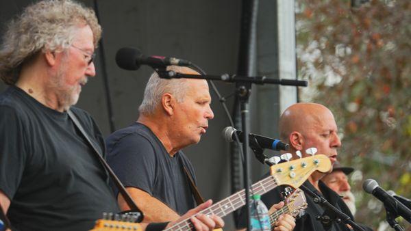 The Eaglez Tribute Band