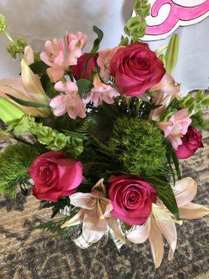 Moore's Flowers & Gifts