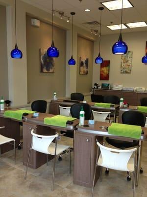 Acqua Nails
