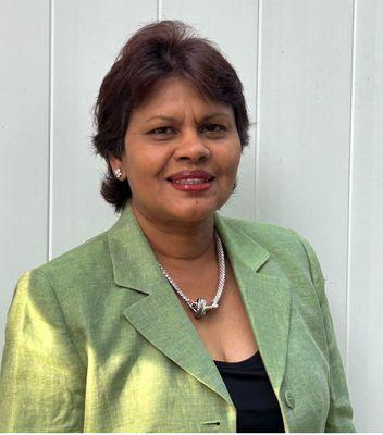 Raynee Green
3868439005