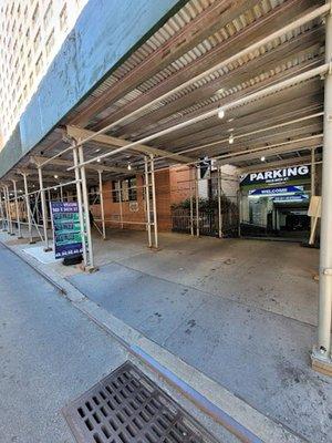 Centerpark East 34th Street Parking Garage