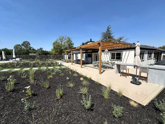 Pergola & landscaping