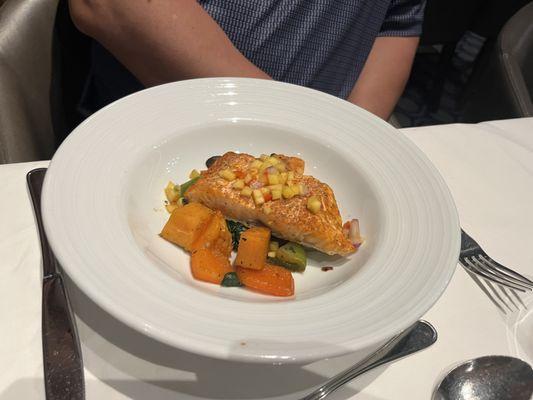 Chili-lime crusted salmon (W1.D3.D)