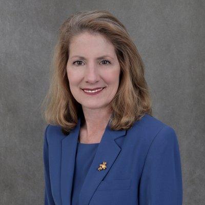 Ruth Lyons - Sachs Realty