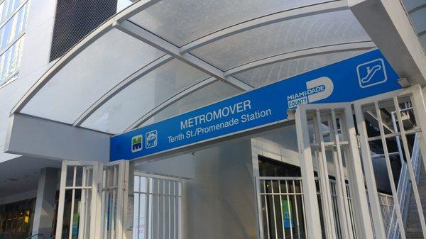Tenth Street / Promenade Metromover Station
