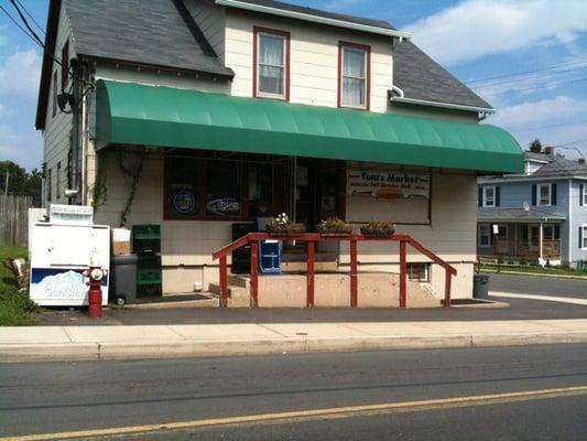 Tom's Market