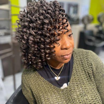 Crochet Protective Hairstyle by Tay
ig: _hookedonhair Book Today