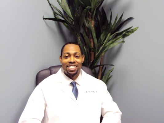 Giles Willis Jr, DDS
