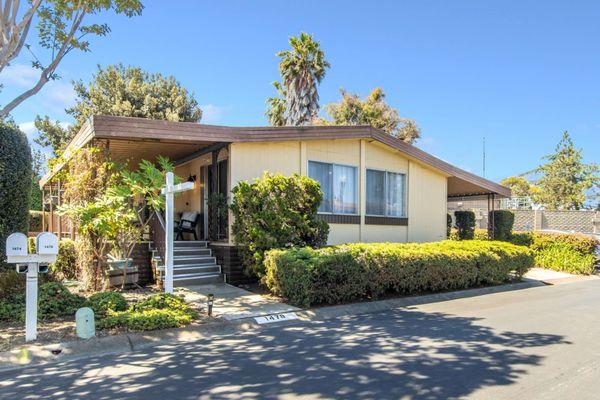 Located in New England Village senior park. Buyer must be over age 55. Call Joanne for details.