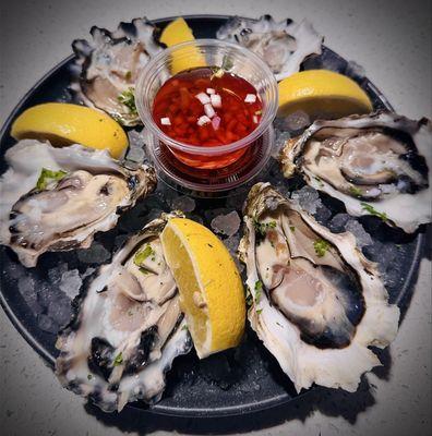Fresh Oysters in a Half Shell (Half Dozen)
