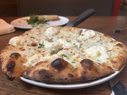 Backyard Pizza And Raw Bar