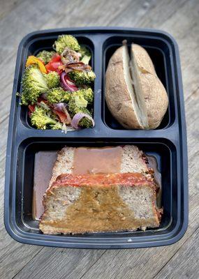 Dinner Special
Grandma's Meatloaf with gravy, cooked to perfection, Baked potato, flavorful seasonal mixed veggies