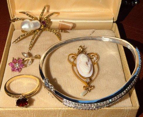 Williams Antiques & Collectibles