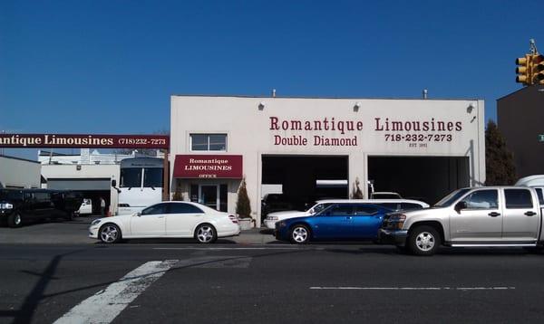 Romantique Double Diamond Limousines