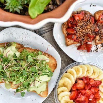 Gluten free avocado toast , strawberry crisp toast,Açaí smoothie bowl