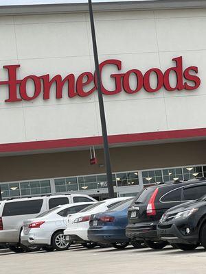 Shopping for pillowcases and soup bowls 7.1.2023