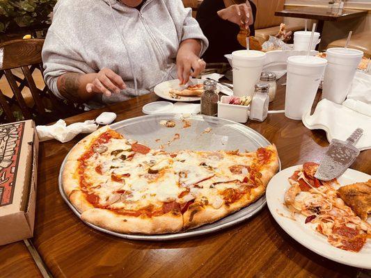 Some super delicious pizzas, fam