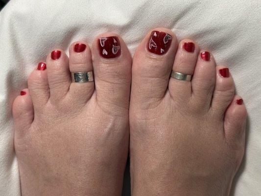 I'm not a photographer. But love the and pained always on my big toes.