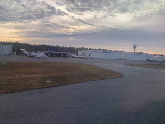 Signature Flight Support