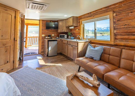 Stanley River Retreat and Cabins