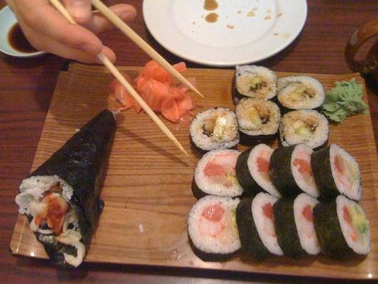 Spicy conch, eel cucumber and Daimyo roll