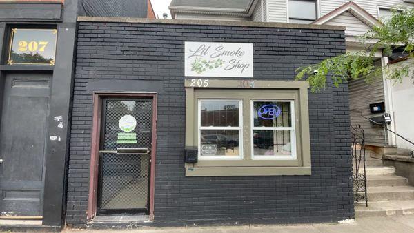 Lil Smoke Shop