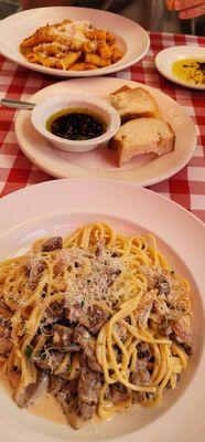 Rotini Bollinaise and a dish on the special menu which was spaghetti, mushrooms, onions and sirloin tips.