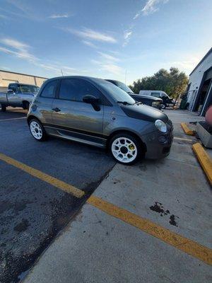 Fiat 500 after a face lift (vinyl wrap, stripes, refinished wheels, calipers, detail & ceramic coating