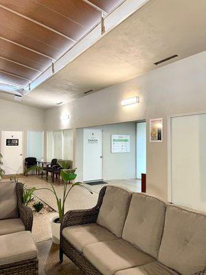 J Therapeuo Acupuncture