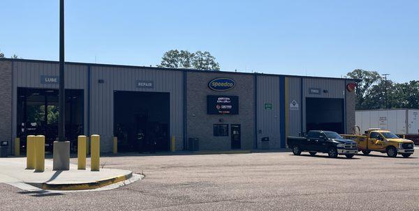 Speedco Truck Lube and Tires