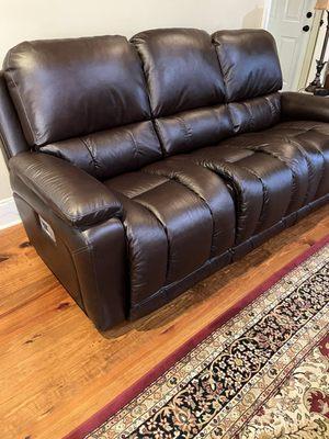 D Noblin Furniture Store