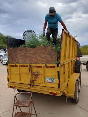 Los Sauces Landscaping and Tree Services