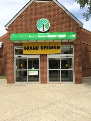 Grand opening sign!