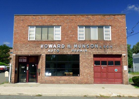 Munson Howard H & Son