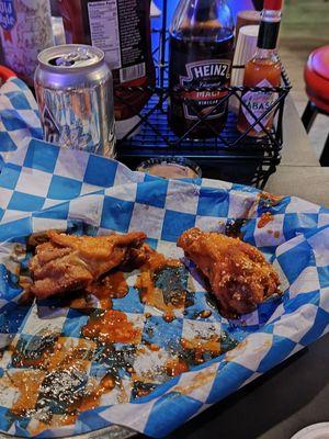 Hot garlic Parm wings. All drums. Fan freaking tastic