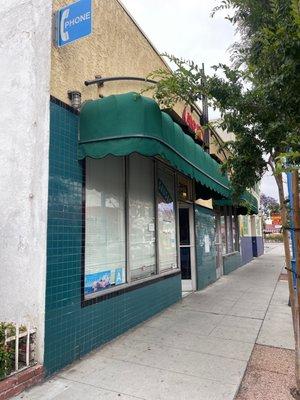 Don't spend your money here. Supporting Russian mafia.