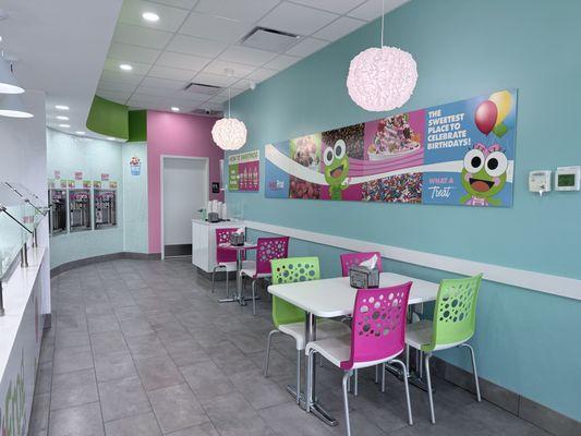 sweetFrog Premium Frozen Yogurt