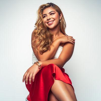 Hi! Im Hannah Renteria more known as Miss Hannah! The owner of Miss Hannah Aesthetics