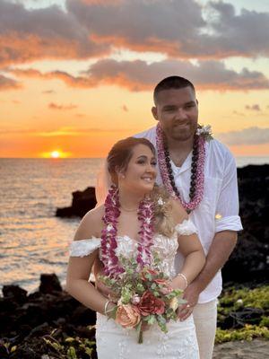 Hawaiian Style Beach Weddings