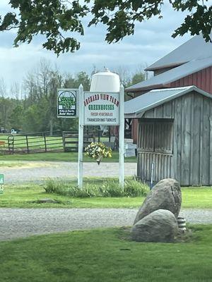 Orchard View Farm & Greenhouses