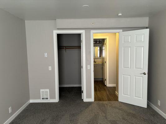 Valley Commons Apartments