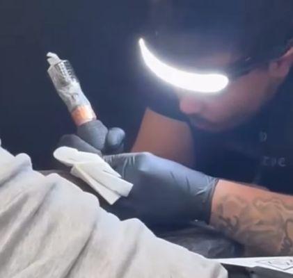 25yo artist | 8 yrs in tattoo design, digital art & drawing.