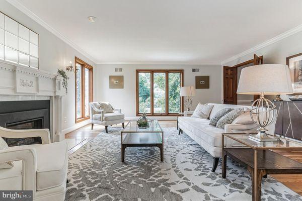 Professional listing presentation that delivers maximum exposure and results for Gainesville, Chantilly & Northern VA sellers.