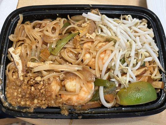 Pad Thai with shrimp